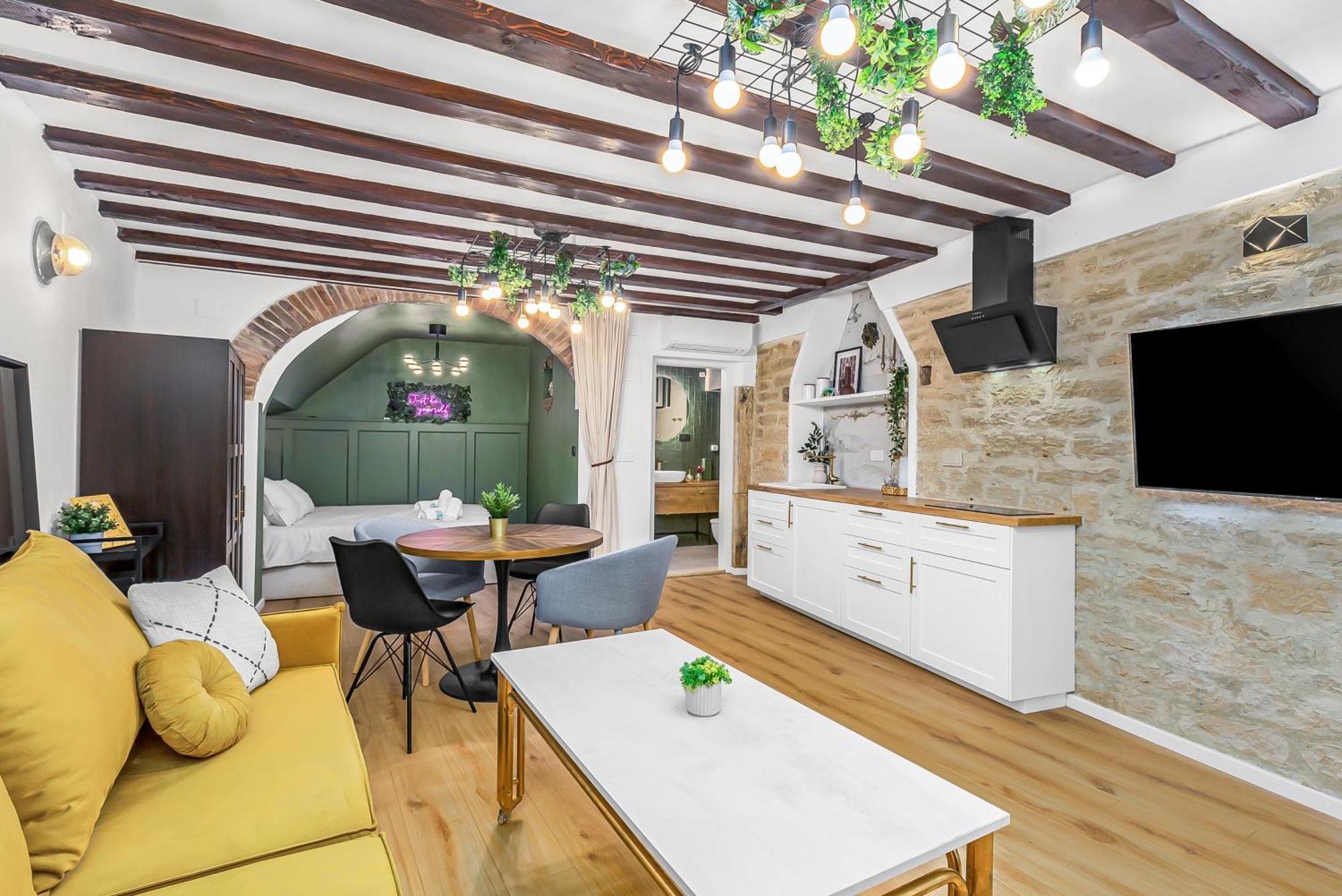 La Bestia Deluxe Studio Apartment Rovinj Exterior photo
